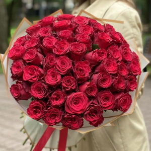 красная роза букет 51 шт