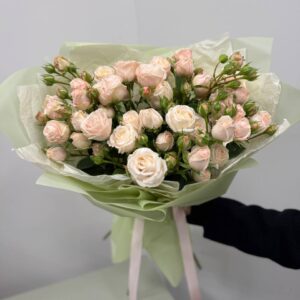 Букет из кустовой розы 9 веток